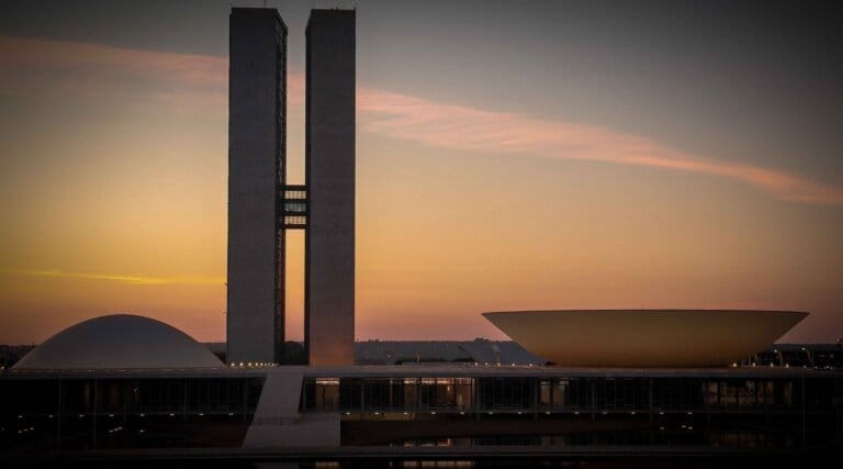 Esfera BR | Com 53 votos a favor, Senado aprova a reforma tributária
