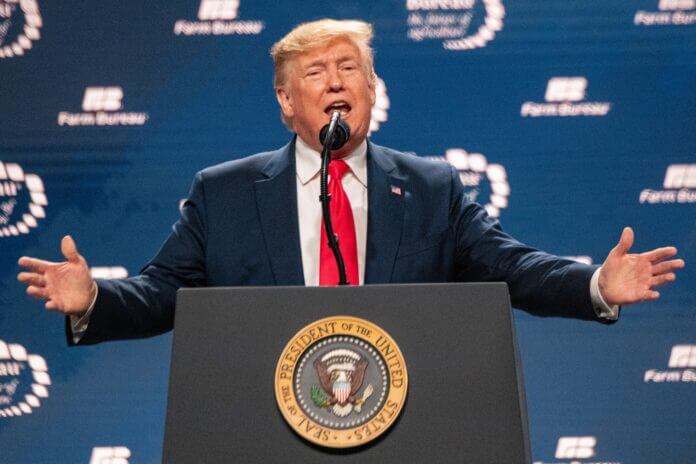 Donald Trump toma posse: uma presidência cheia de promessas e estratégias ousadas